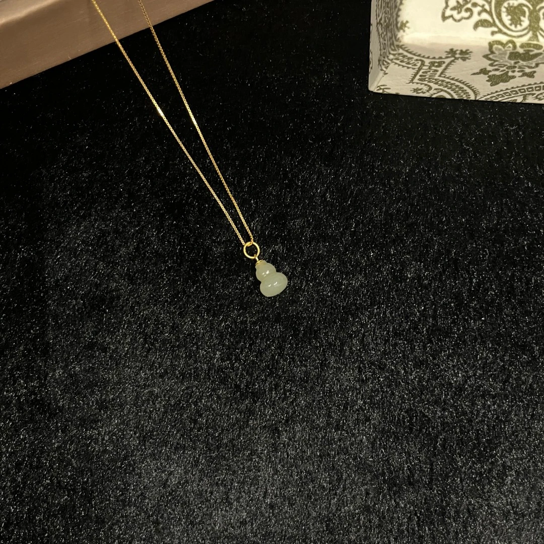 和田玉立体葫芦小滴溜迷你精致百搭可爱小巧精致简约 不含链