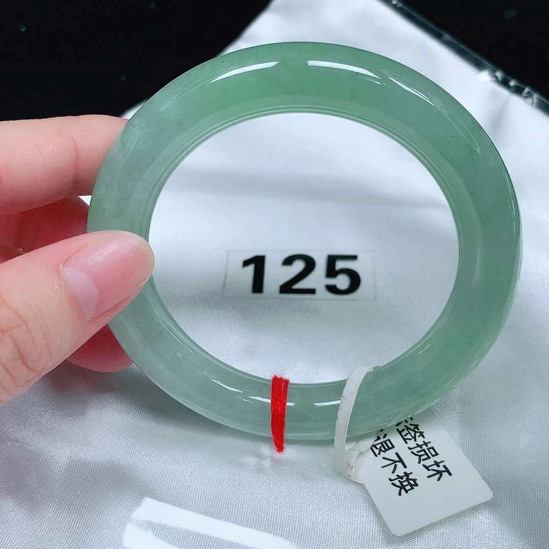 翡翠未镶嵌手镯（圆镯）