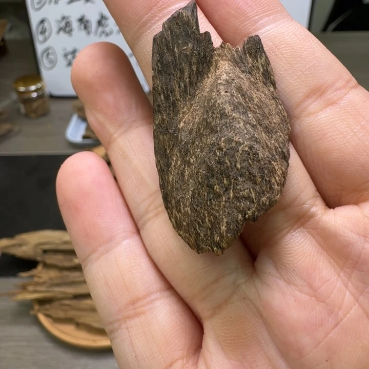 东马沉水小料1.4克