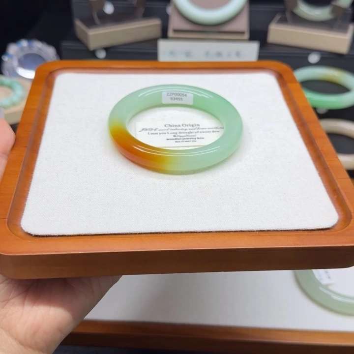 ****非金属心57.5开板特色双翠圆条时尚手镯