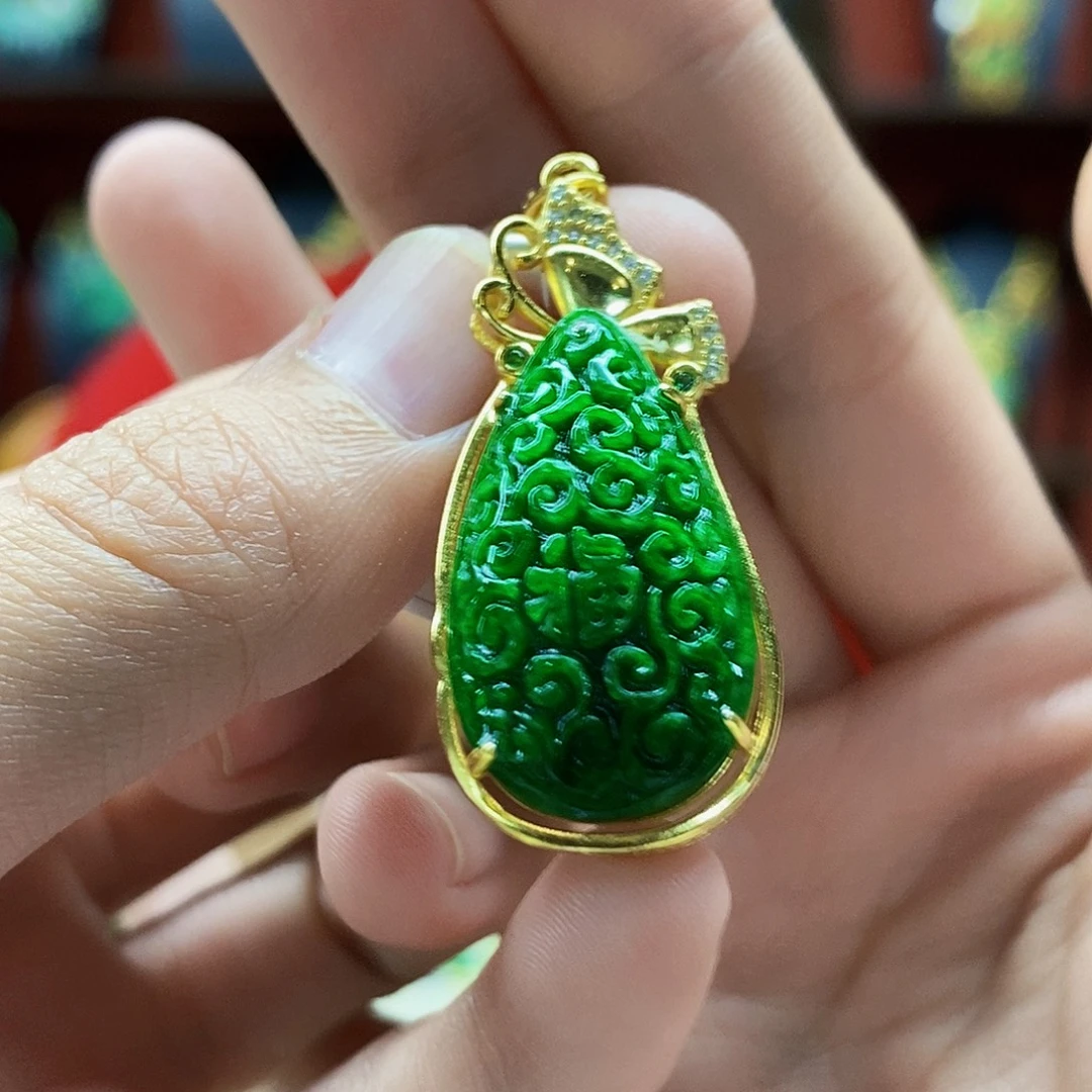 翡翠未镶嵌颈饰吊坠