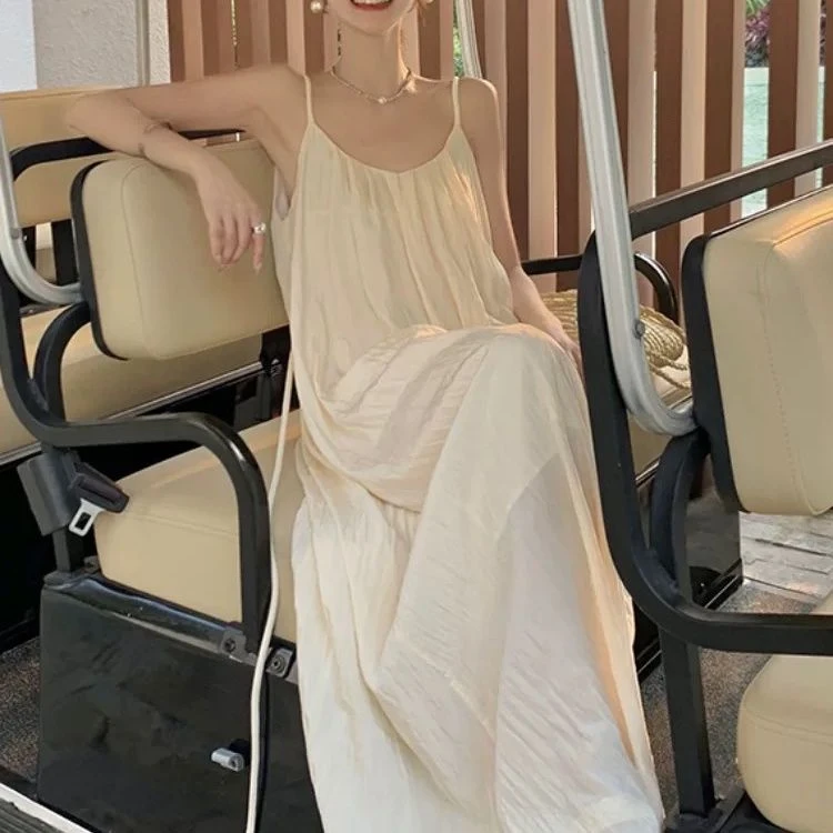 戴维贝贝三亚旅行出片爆款吊带露背连衣裙夏显瘦仙女裙拍照海边度