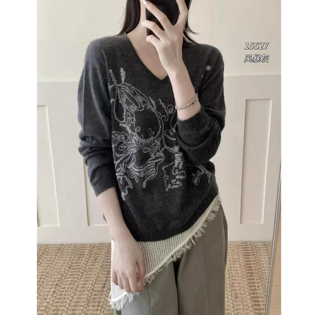 15527（部分无水洗唛，介意慎拍）SANFAN新款V领刺绣针织衫