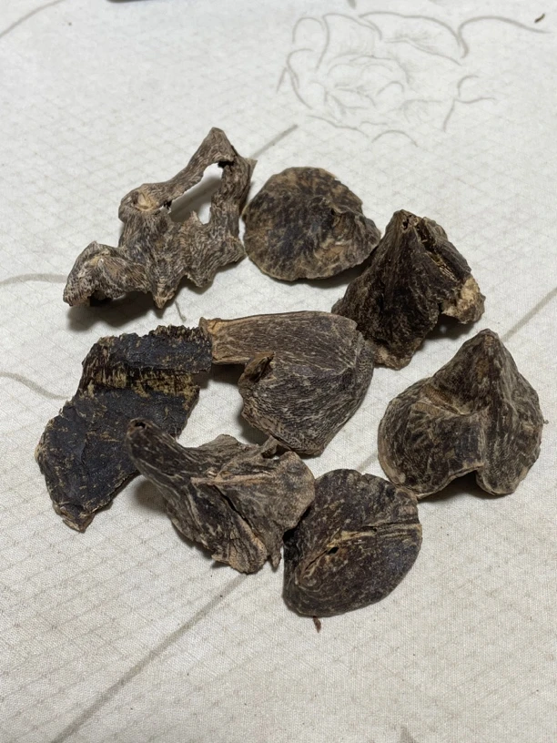 沉香包壳10克，天然野古树香，黑油干净，清香带甜。