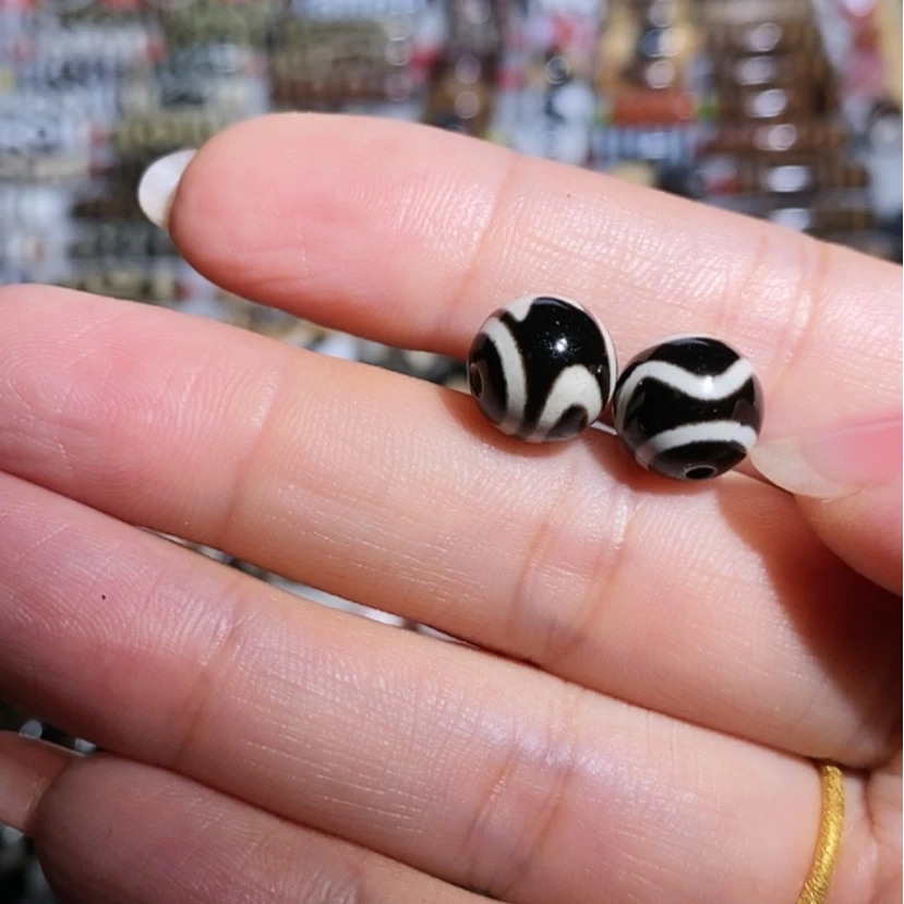 【闪购商品】玛瑙/玉髓未镶嵌珠宝半成品虎**长