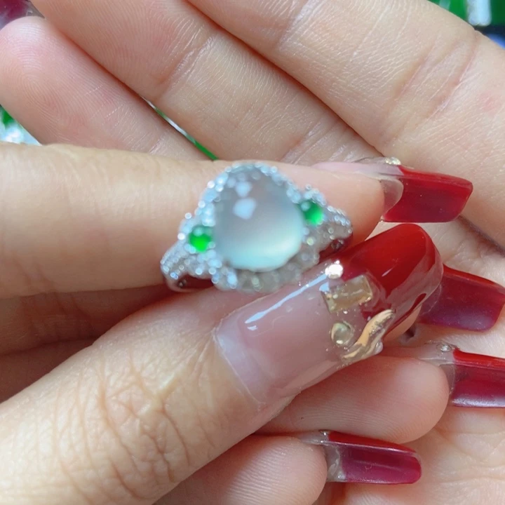 翡翠颈饰18K金镶嵌