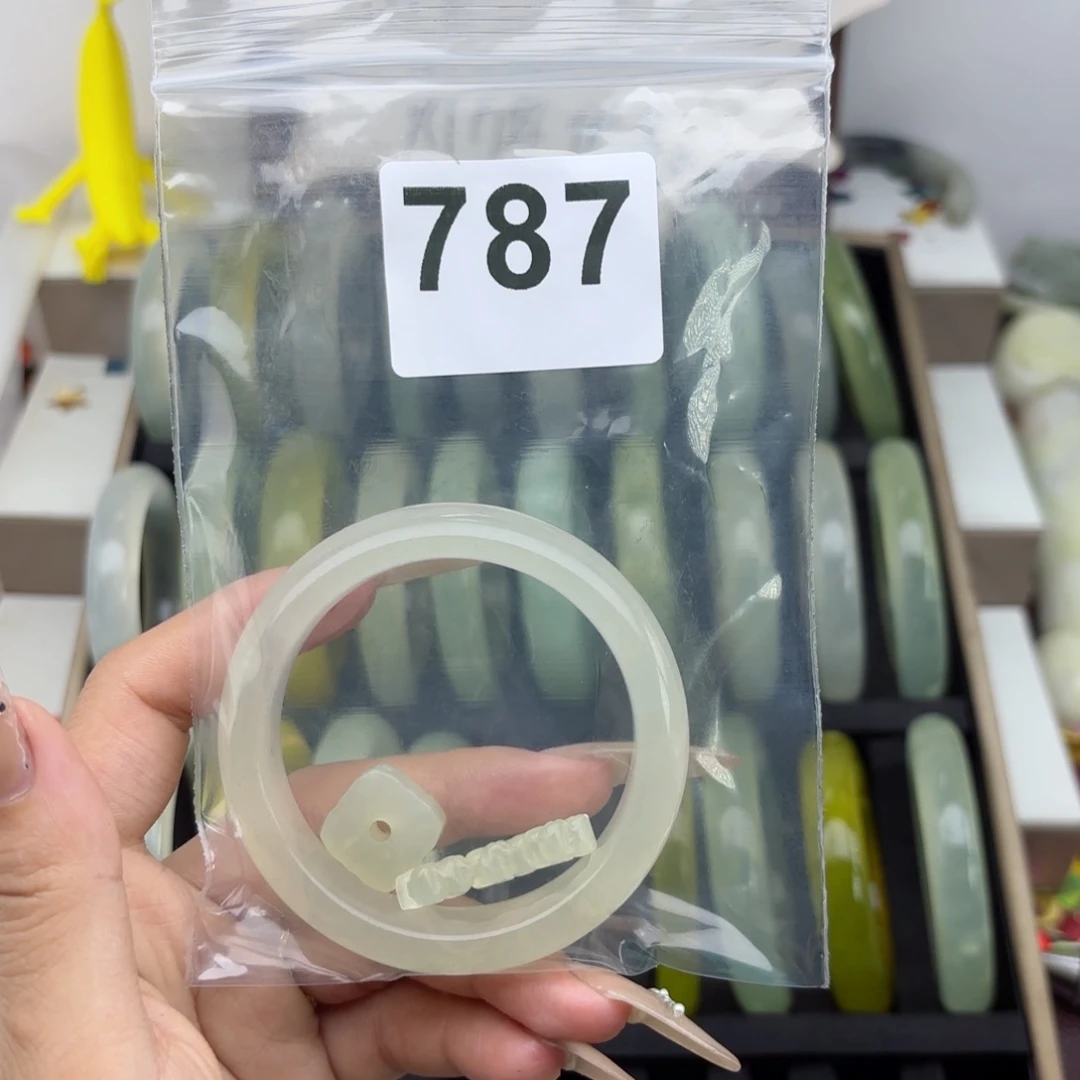 蛇纹石玉未镶嵌手镯^***雨