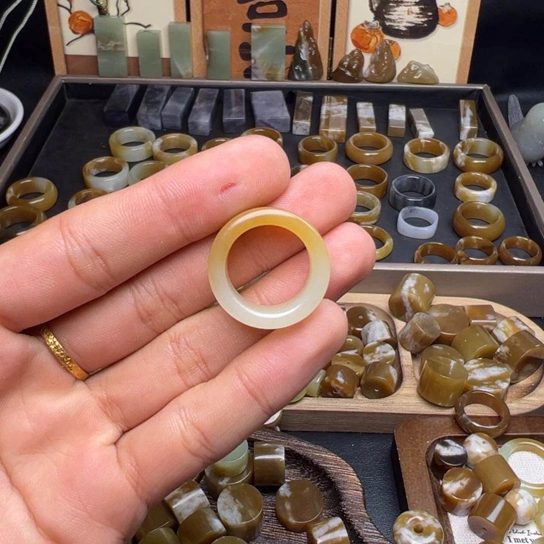 坏***宝和田玉（糖玉）未镶嵌珠宝奇石不退不换戒指