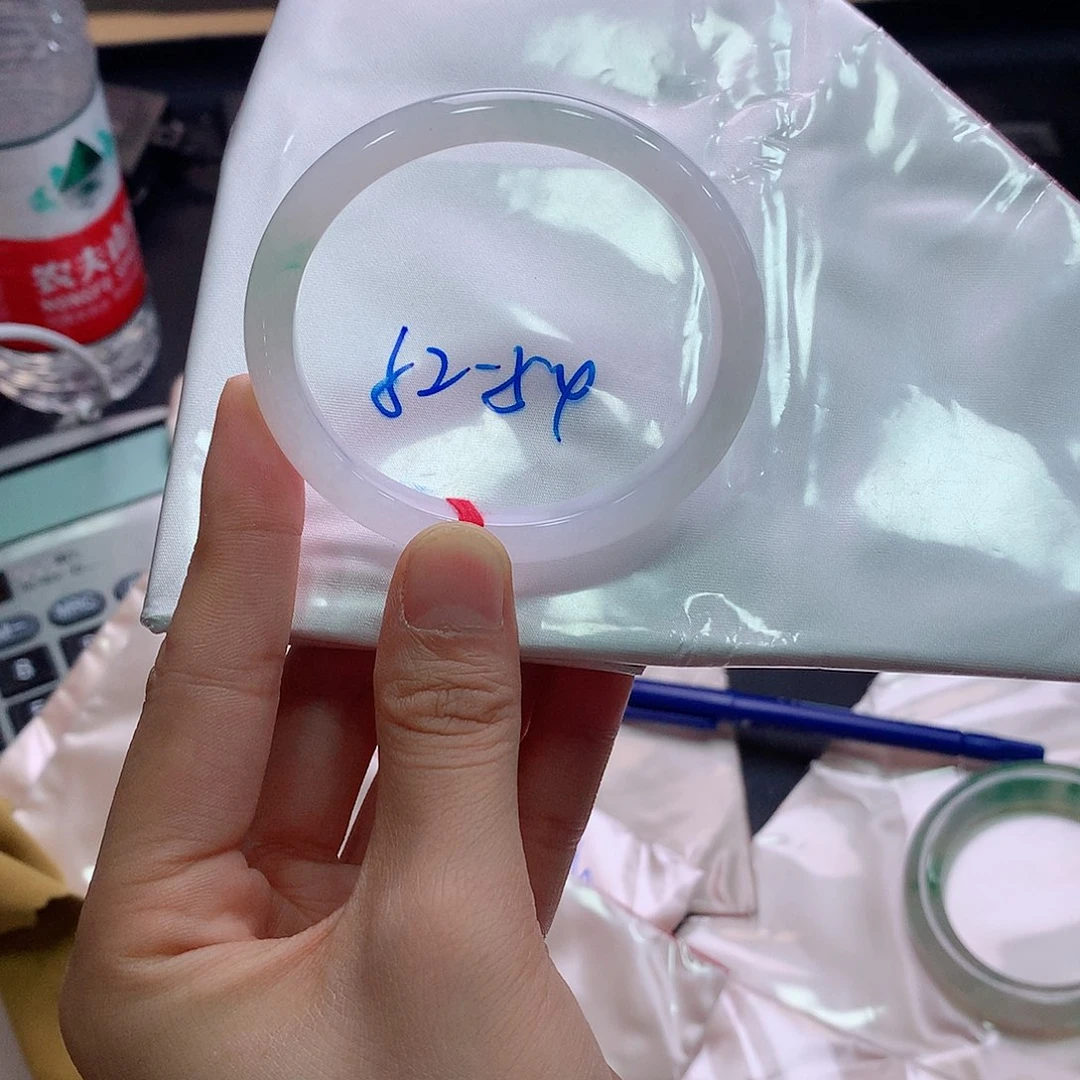 翡翠未镶嵌手镯买断