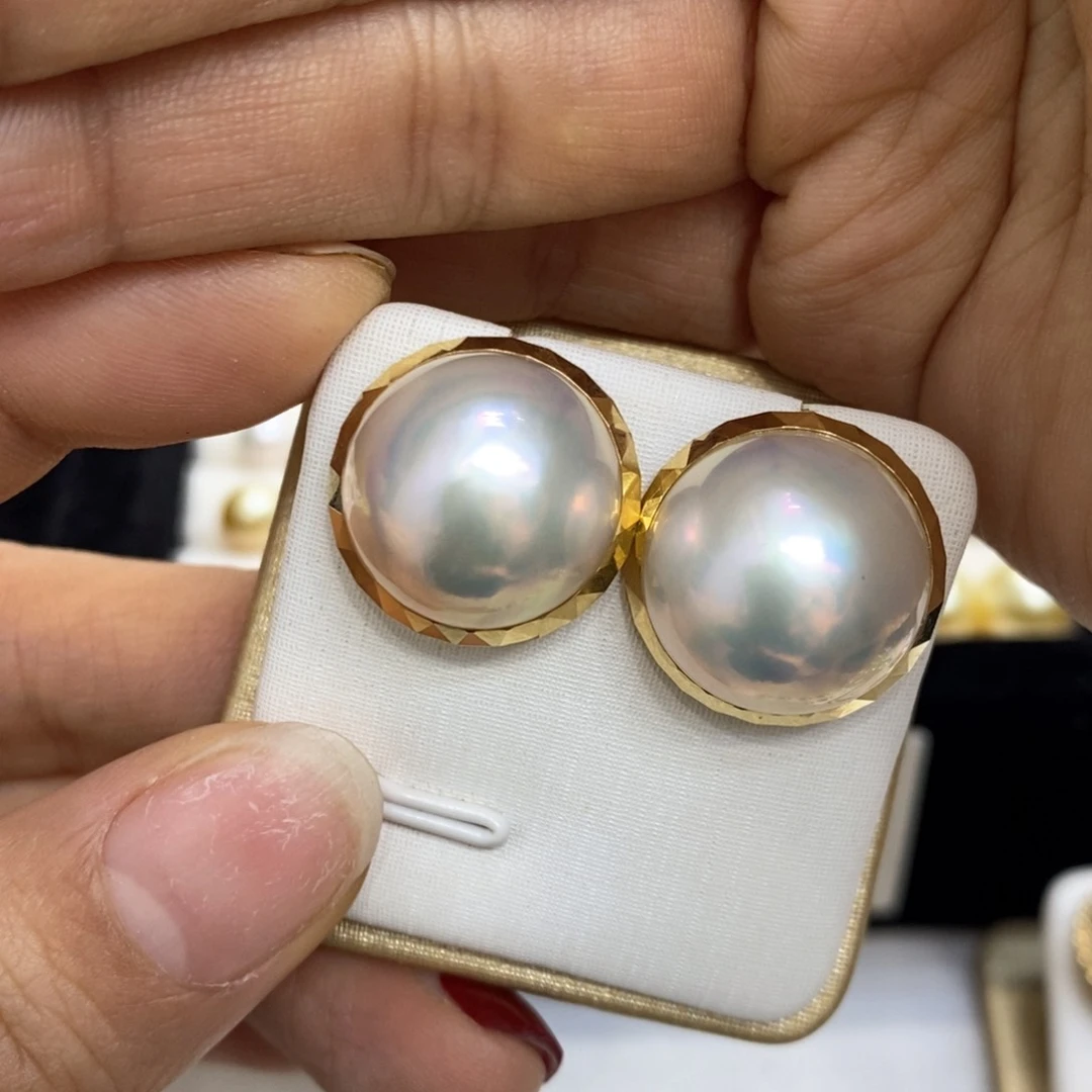 拼合珍珠（马贝珠）耳饰18K金镶嵌