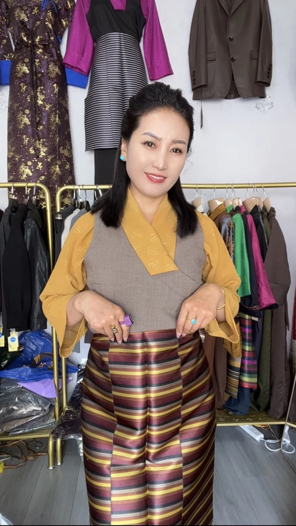 传统民族服夏季女款拉萨服三件套