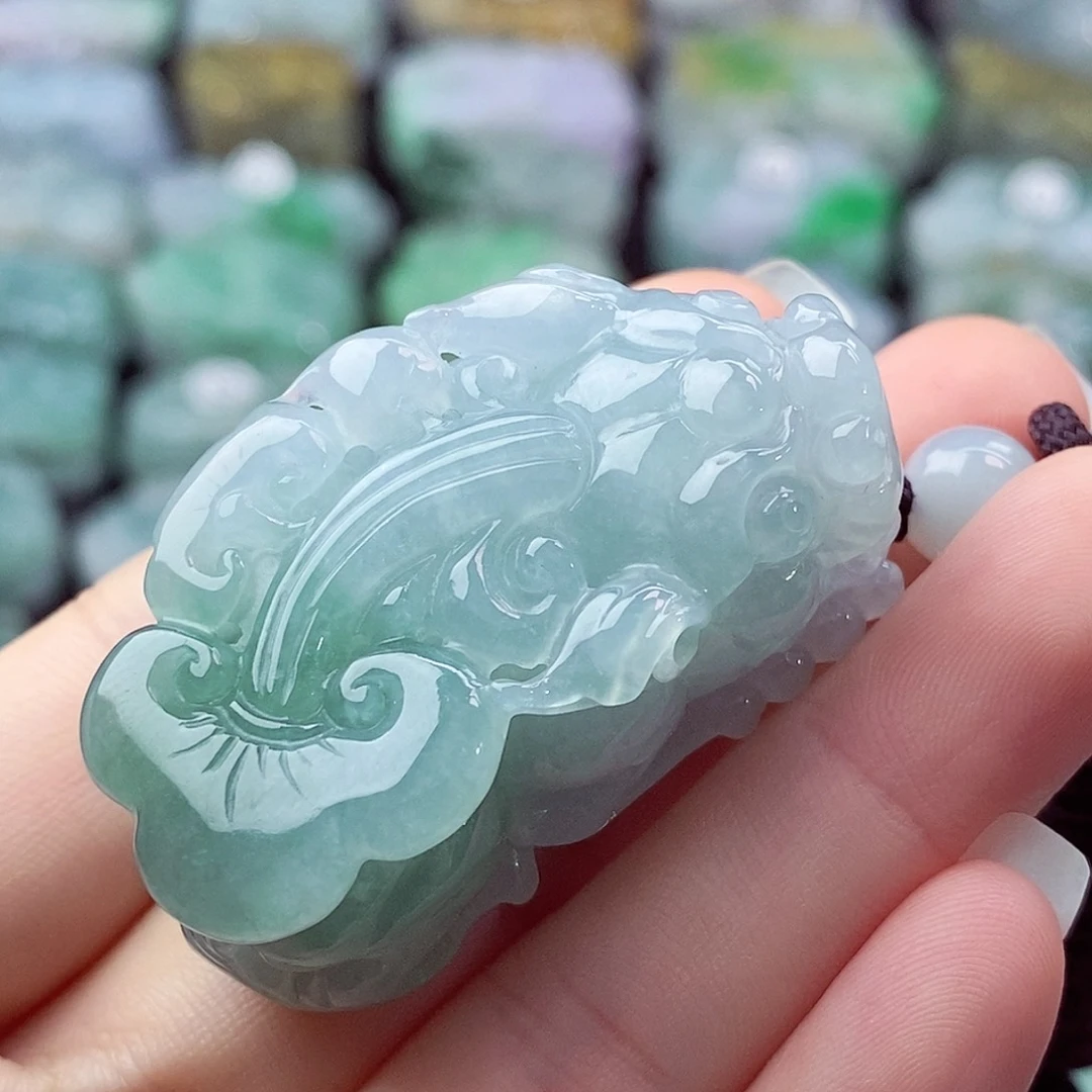 颈饰未镶嵌翡翠天然