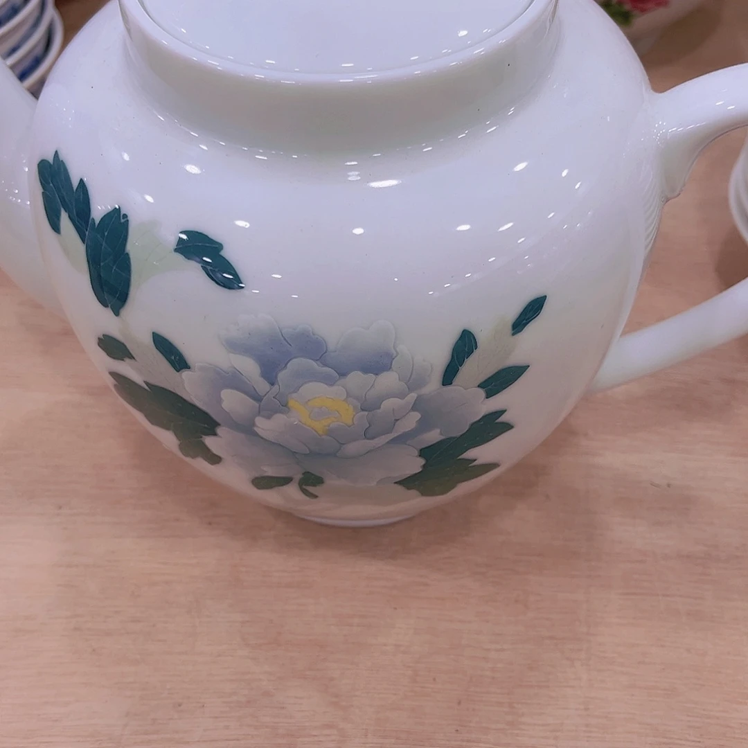 财***由宏官窑白牡丹，茶壶