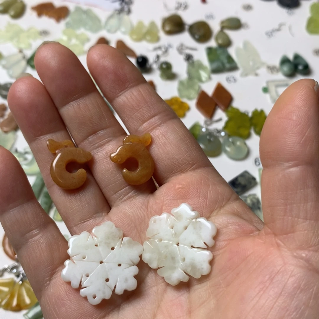 阿***固蛇纹石玉未镶嵌耳坠