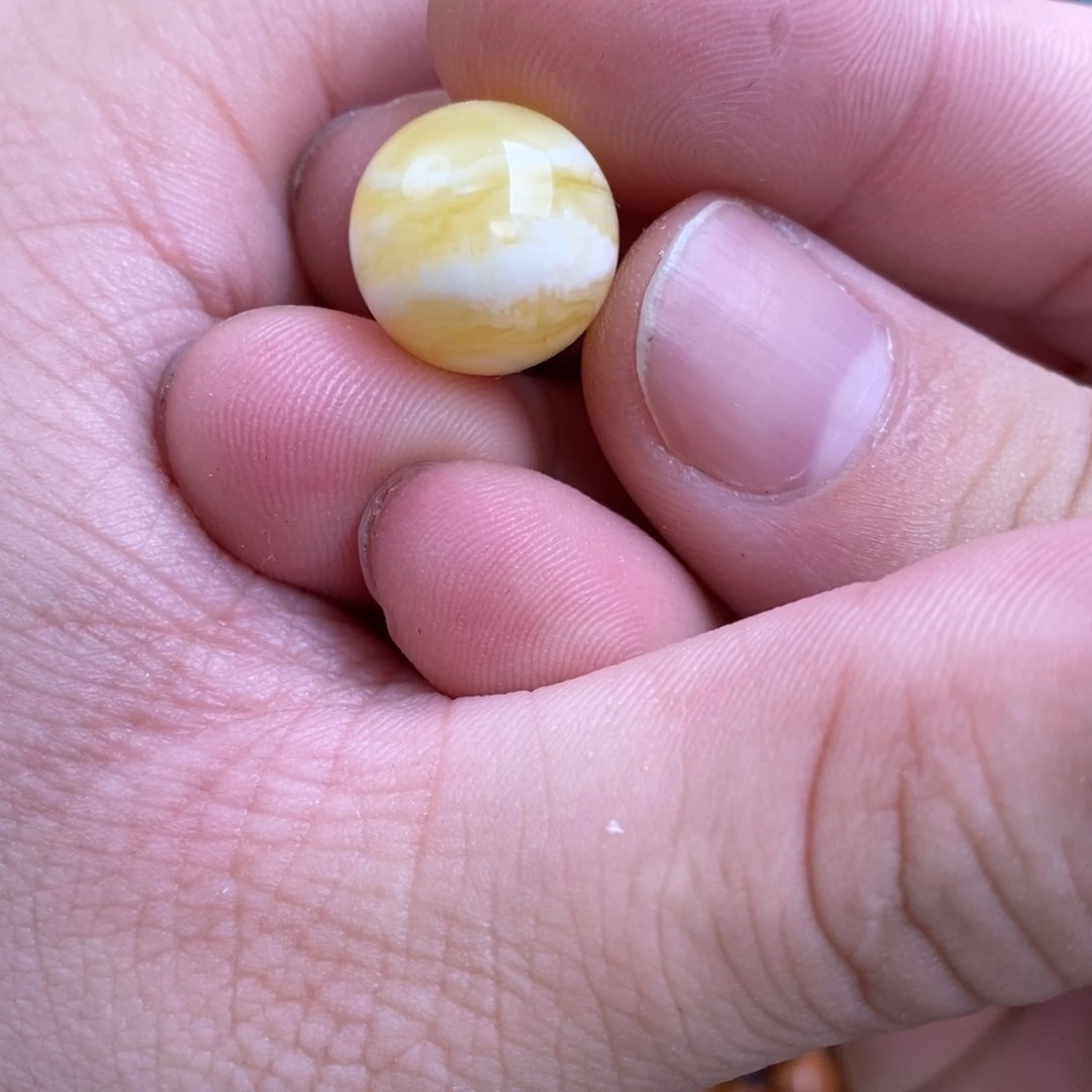 蜜蜡裸石未镶嵌每***困