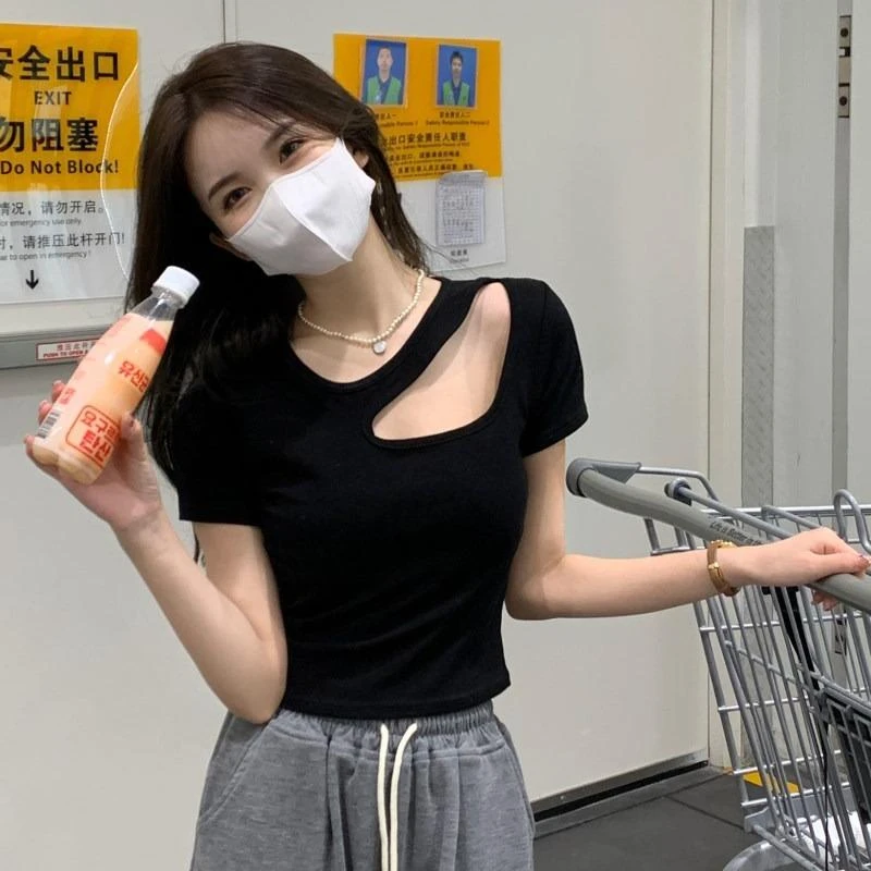 纯欲风设计感T恤女2025夏季新款镂空修身短款打底衫小姨风短袖女