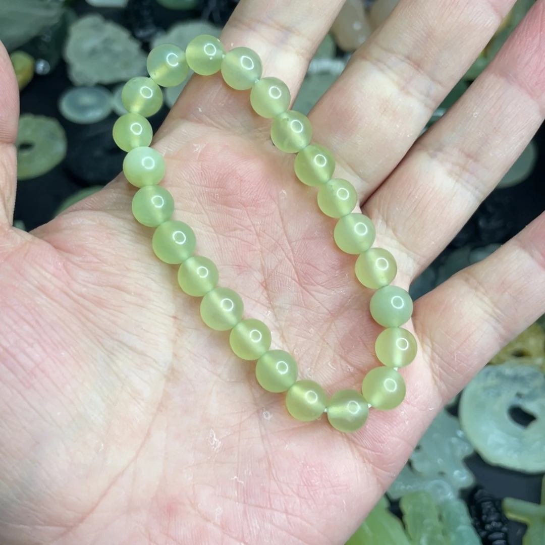 岫玉未镶嵌颈饰手串