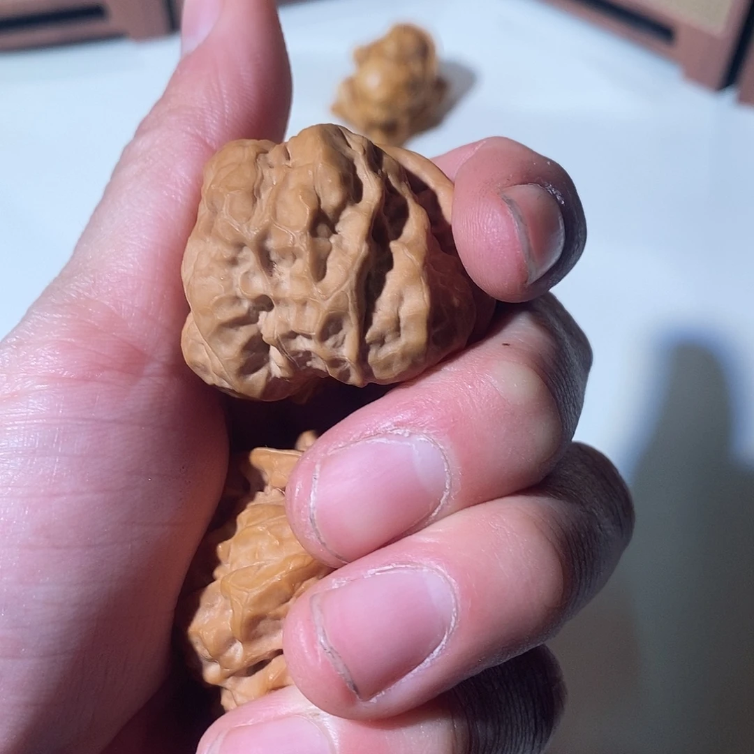 睡***：精品文玩核桃蛤蟆头