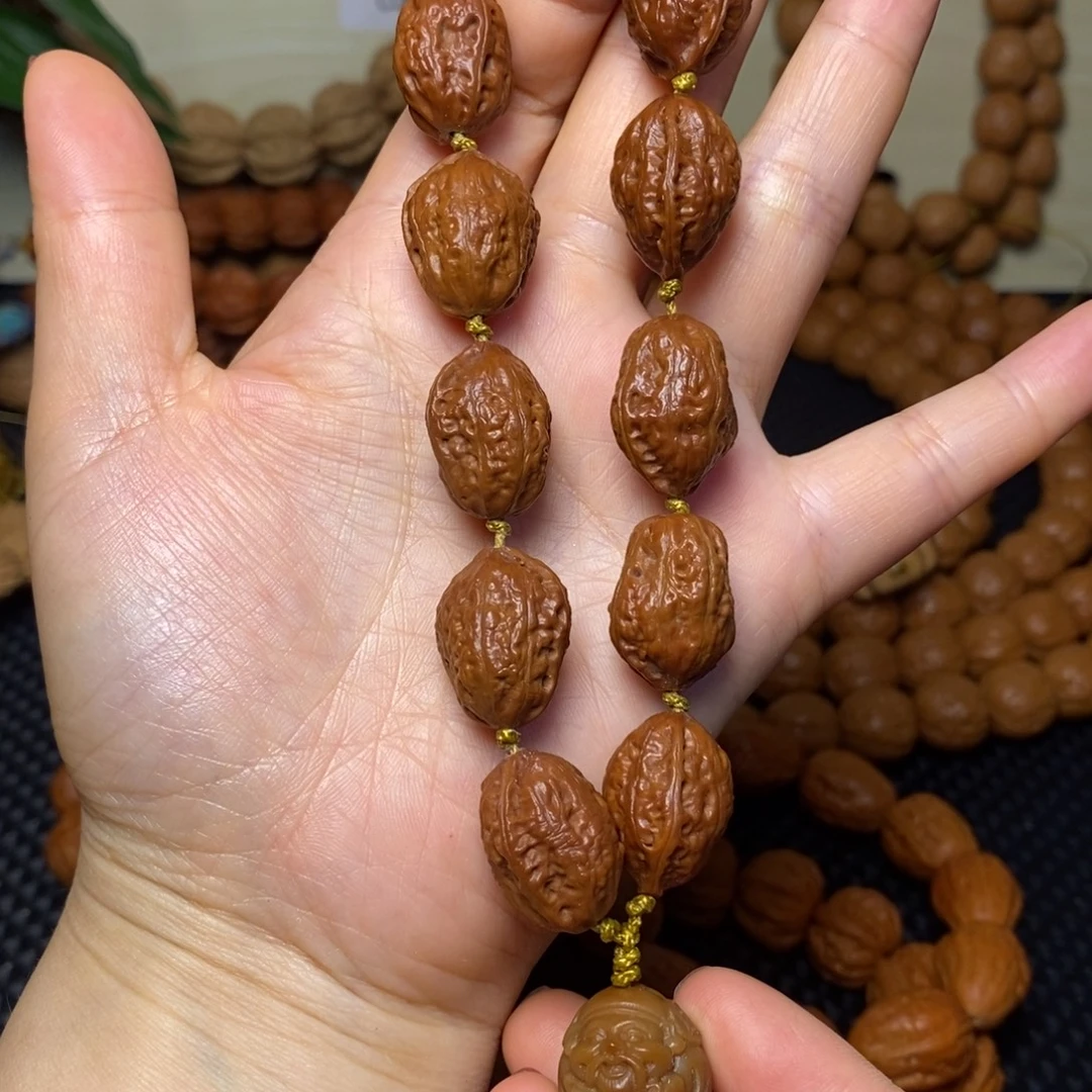 猪***学手串文玩核桃绣花鞋