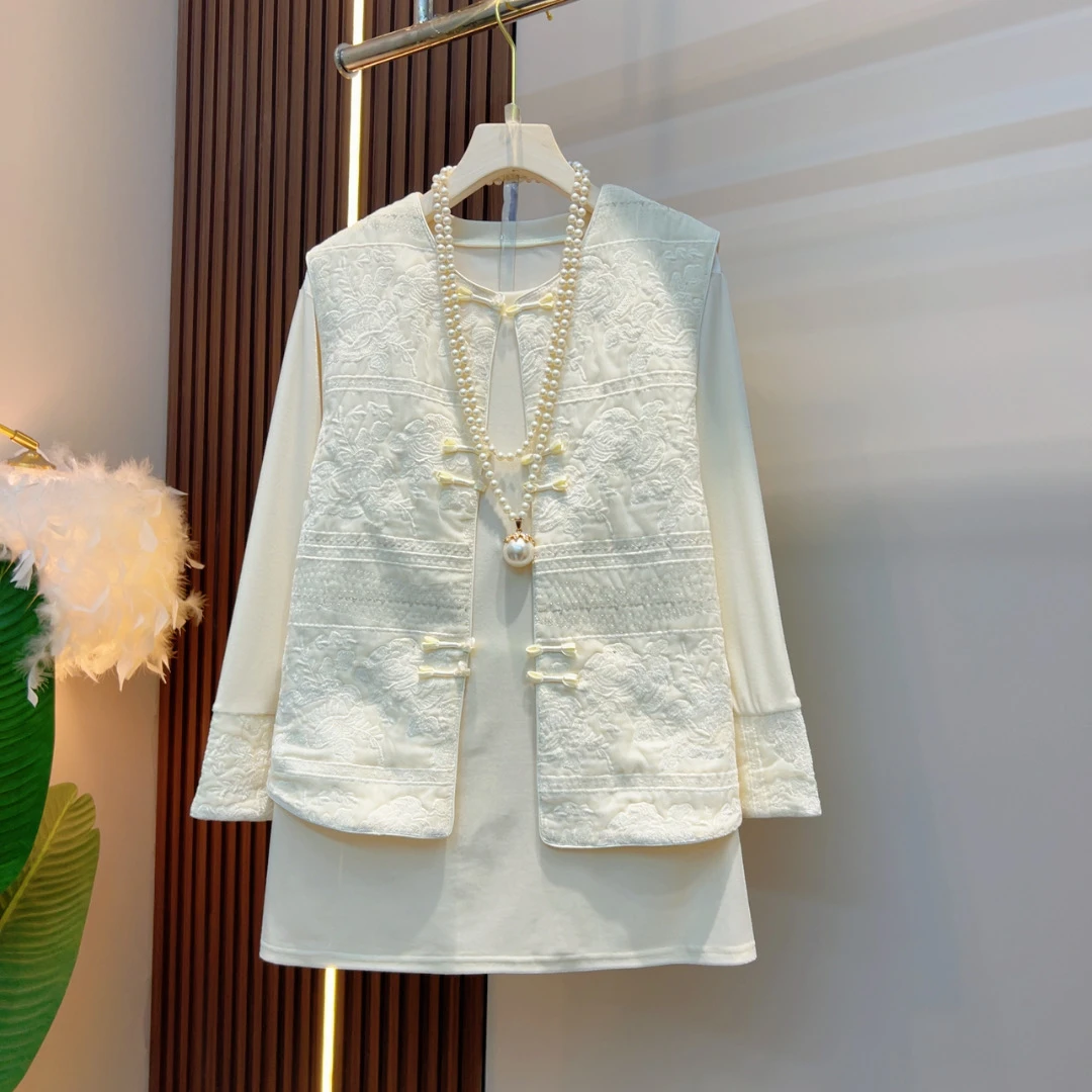 2025气质潮流早春国风盘扣提花套装（马甲+打底衫）8972-1