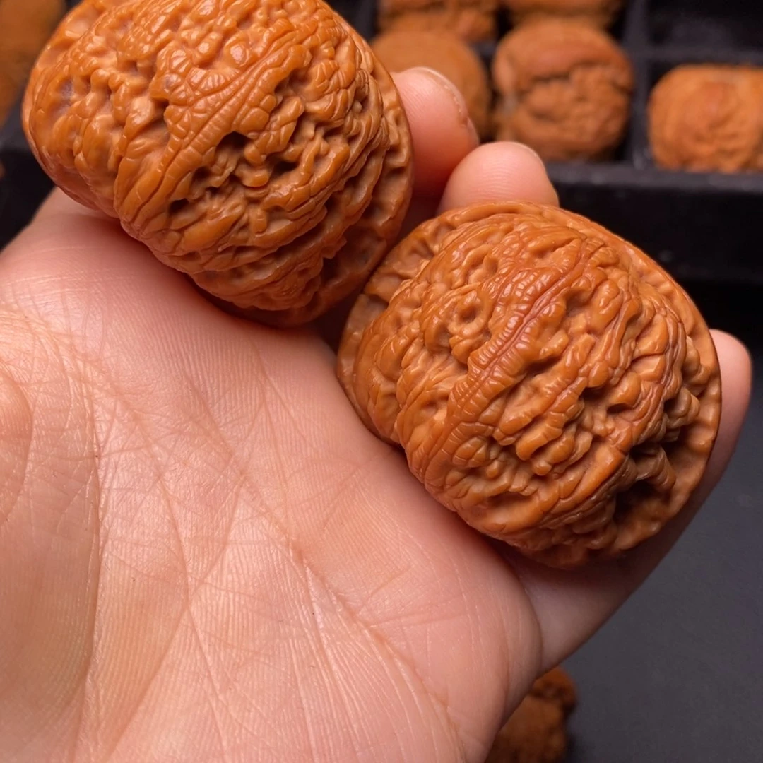 秦岭野生文玩核桃