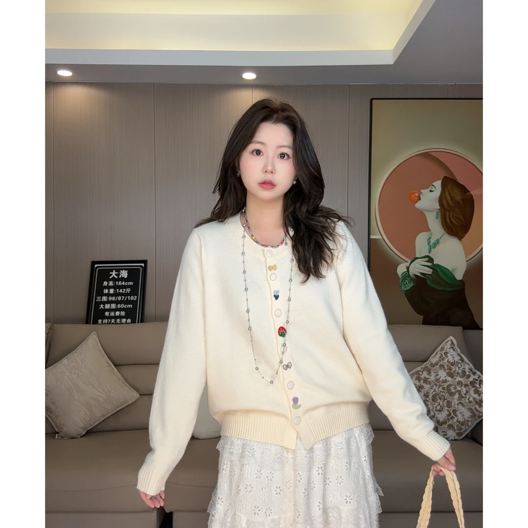 圆领毛衣外套女春秋2025秋季新款设计感宽松刺绣针织开衫上衣933Y