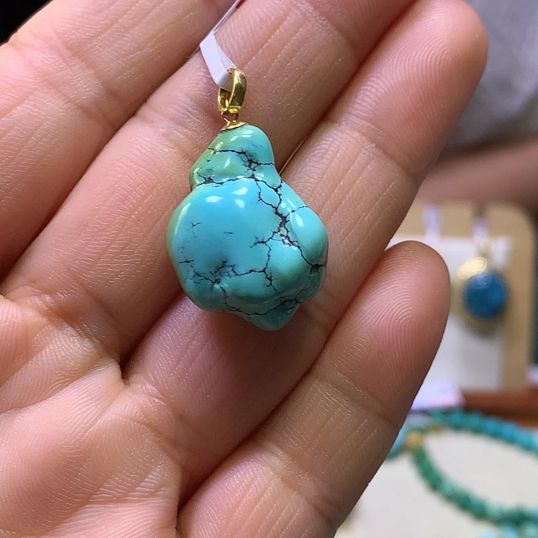 绿松石18K金镶嵌挂件任*嘉