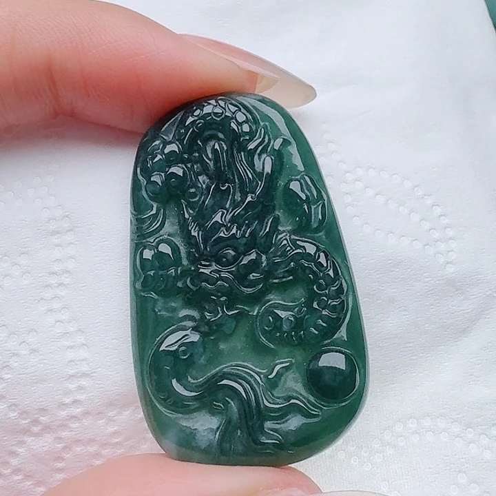 翡翠未镶嵌颈饰天然的A货翡翠多样性发其一