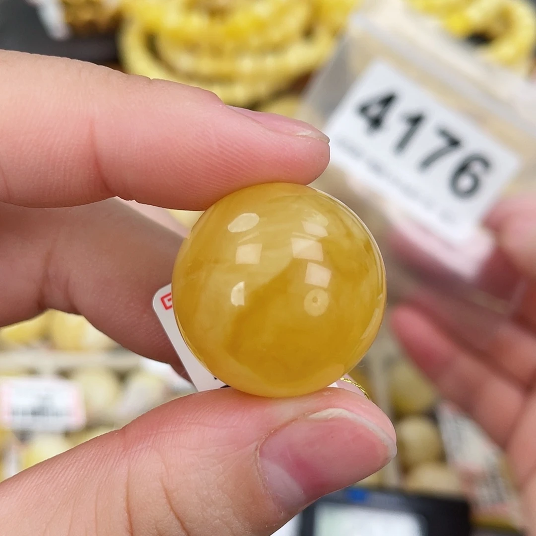 蜜蜡未镶嵌珠宝奇石22.5