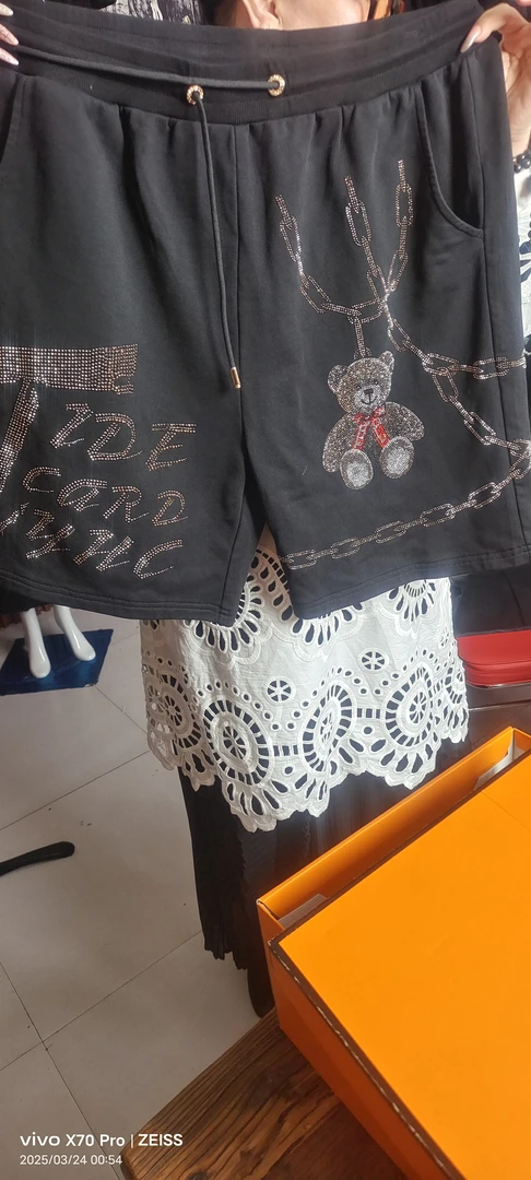 潮流中腰情侣烫钻裤子宽松设计师短裤高腰薄款套装夏季镶钻