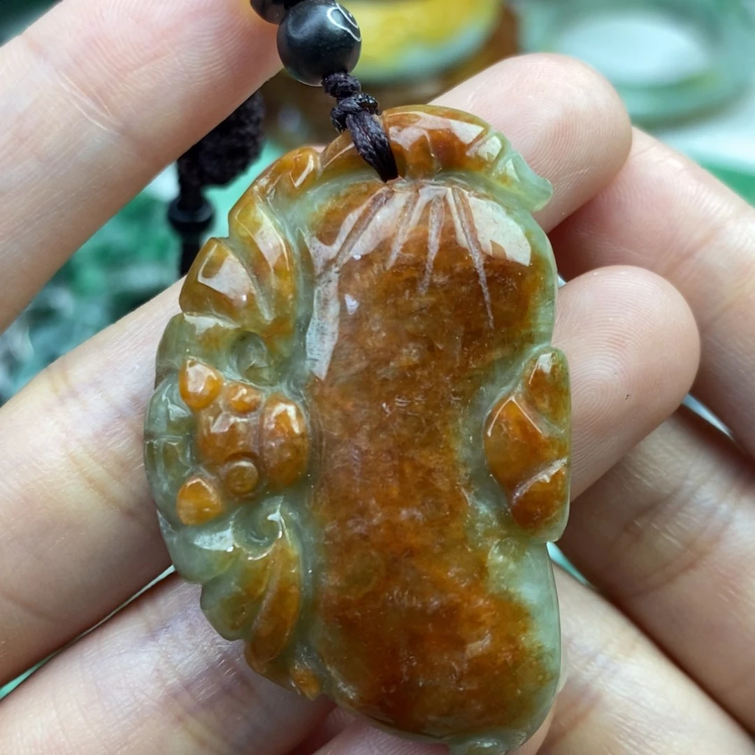 颈饰未镶嵌翡翠静***室