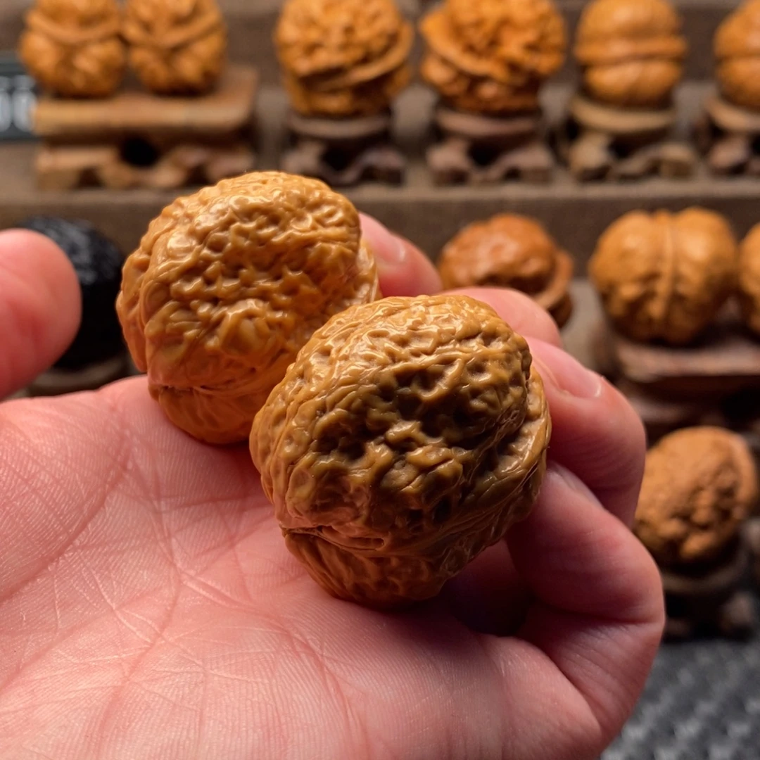 文玩核桃把件至尊蟾王37尺寸