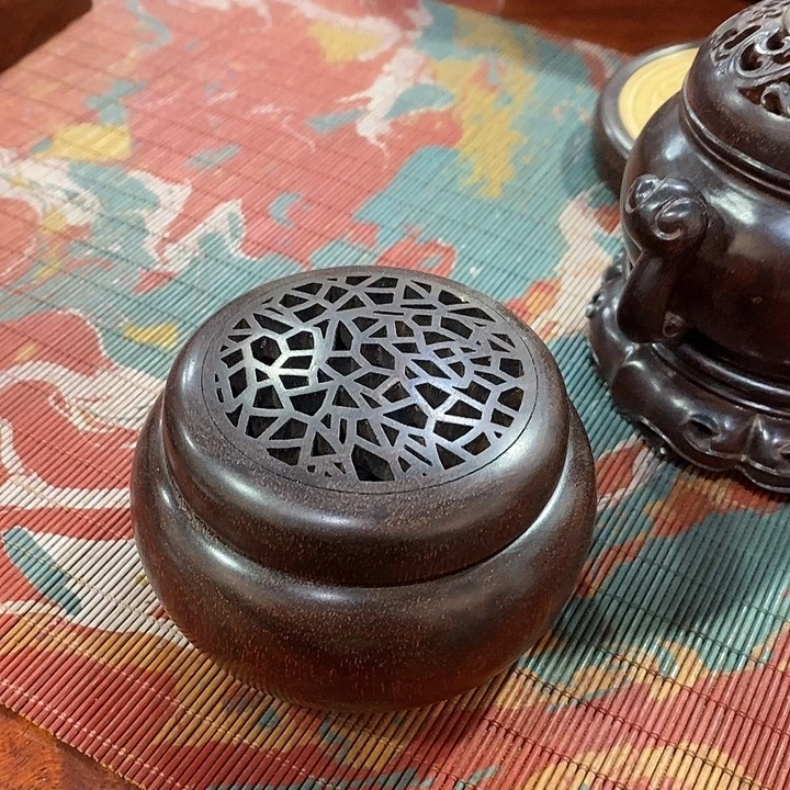 茶室空间茶桌香炉