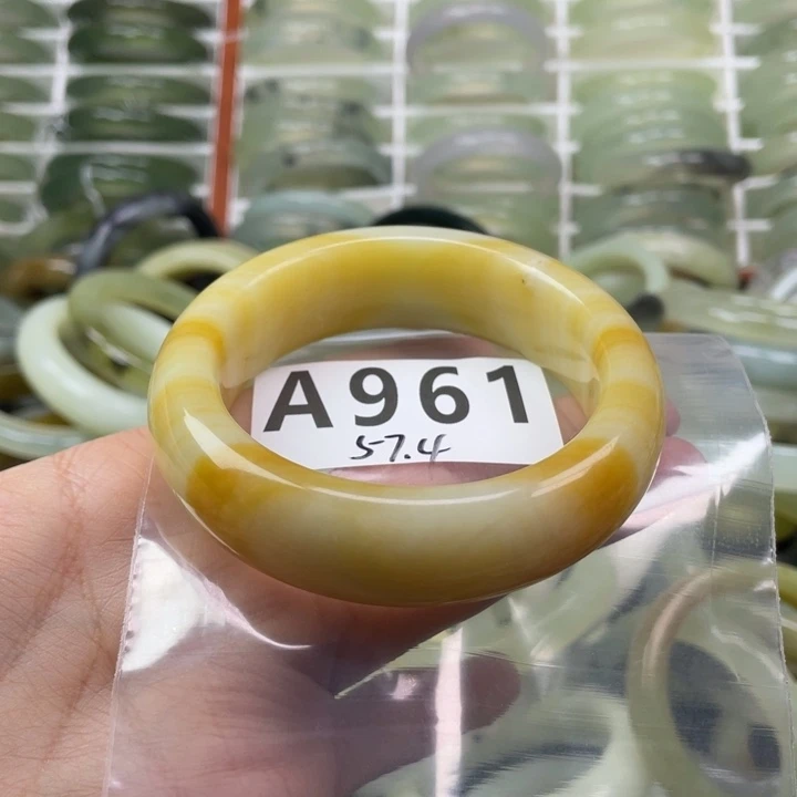 B****蛇纹石玉未镶嵌手镯