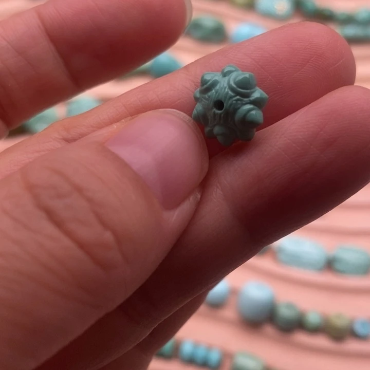 绿松石未镶嵌挂件