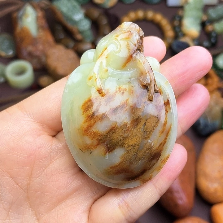 岫岩河磨玉（透闪石质玉）未镶嵌颈饰
