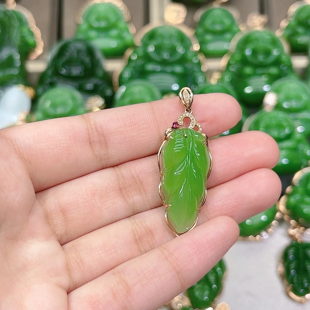 和田玉（碧玉）颈饰18K金镶嵌