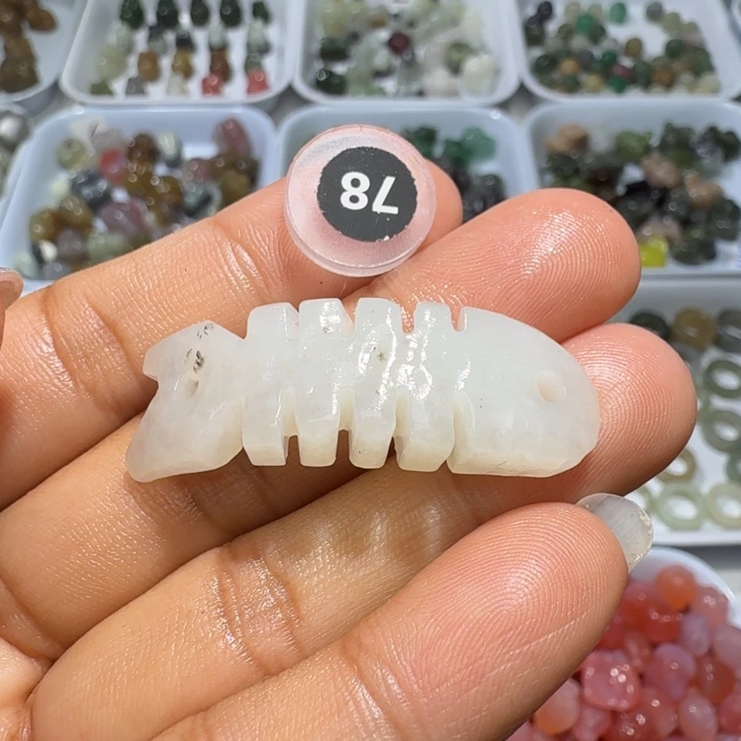 和田玉未镶嵌珠宝奇石