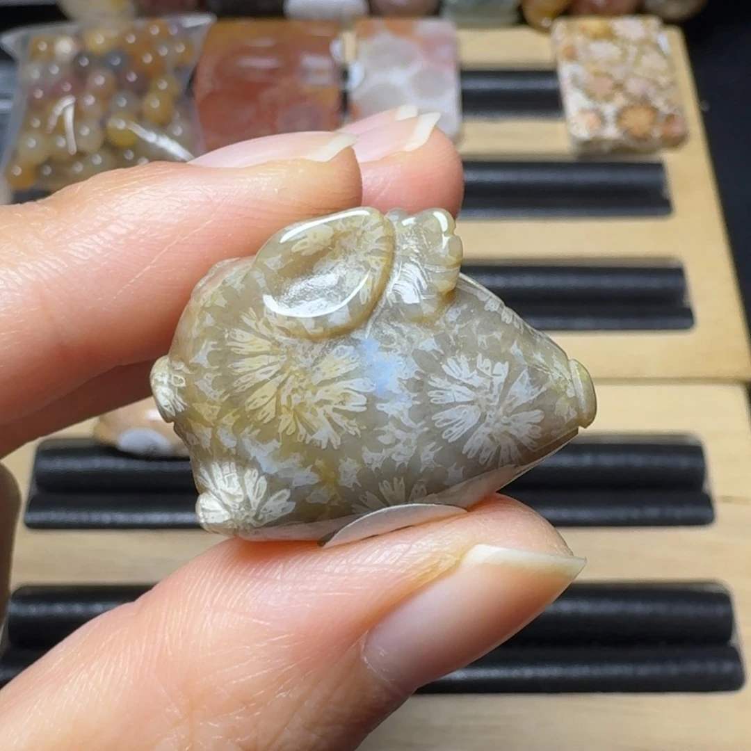 硅化玉龙卷风 小飞猪未镶嵌