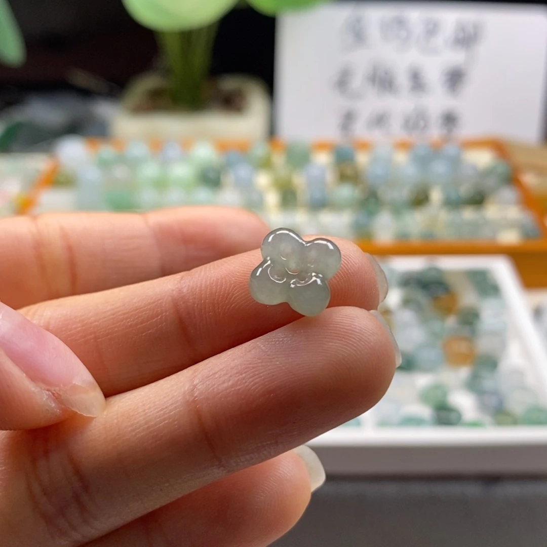 翡翠颈饰未镶嵌天然翡翠桂花珠9+