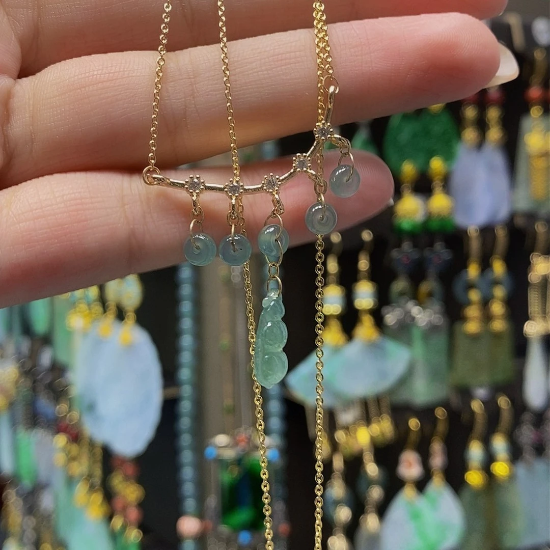 未镶嵌翡翠耳饰翡翠