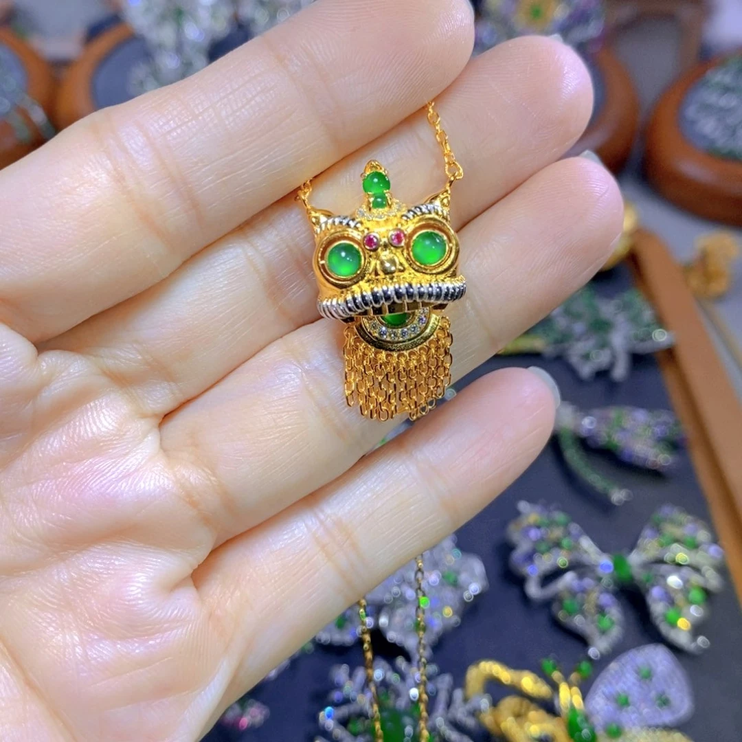 翡翠颈饰银S925镶嵌橙**?天然翡翠