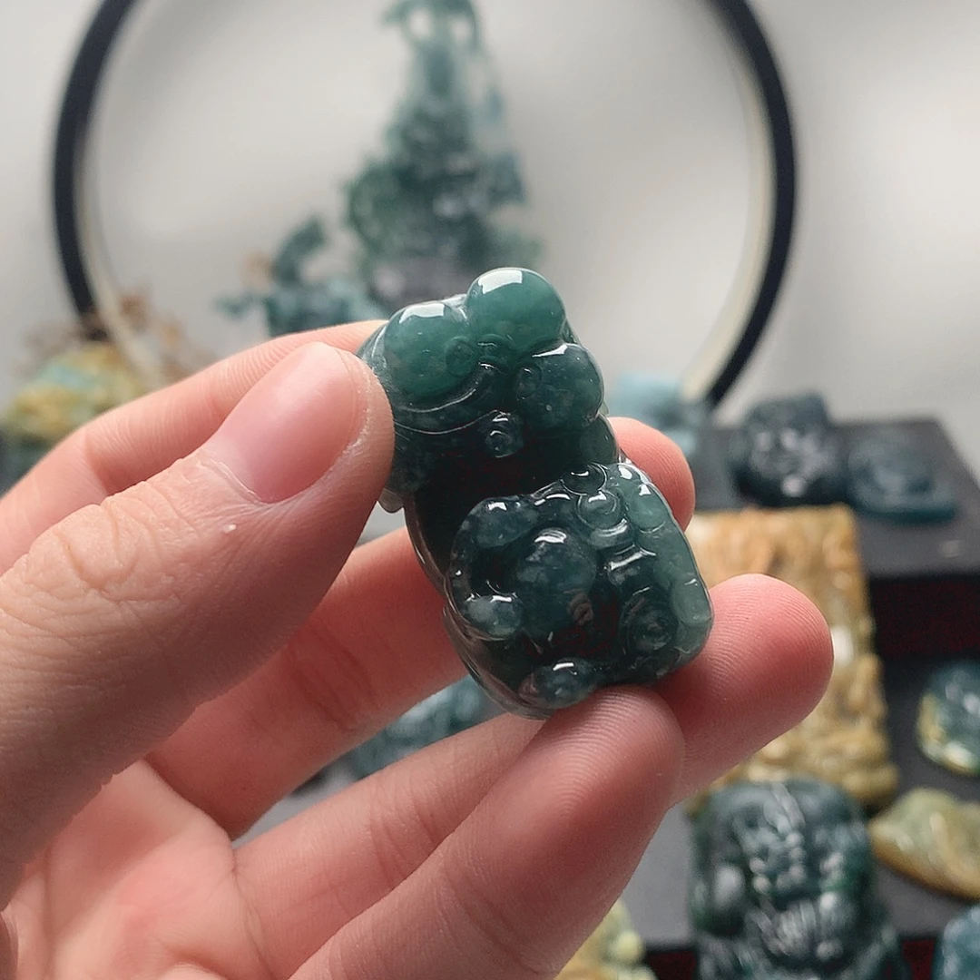 翡翠未镶嵌颈饰无