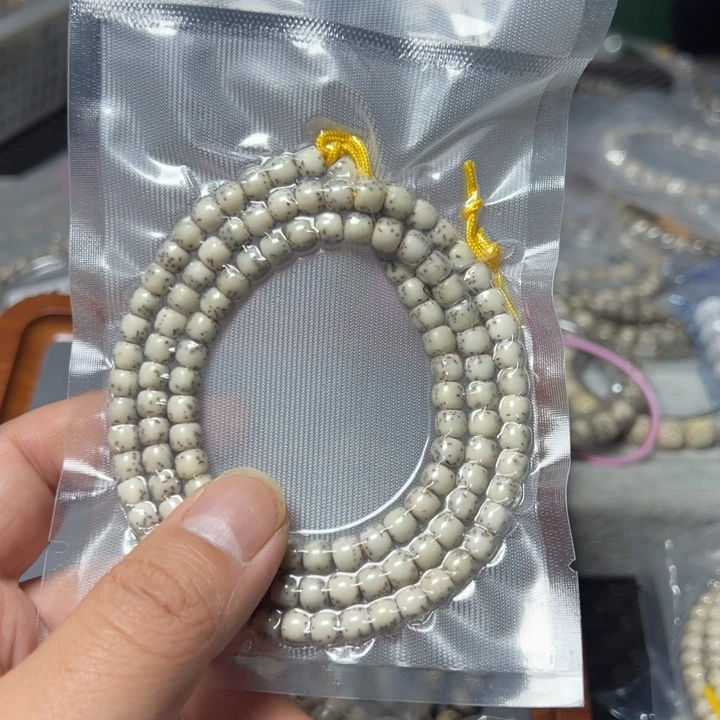星月菩提手串小*苗河豚6×5左右108颗