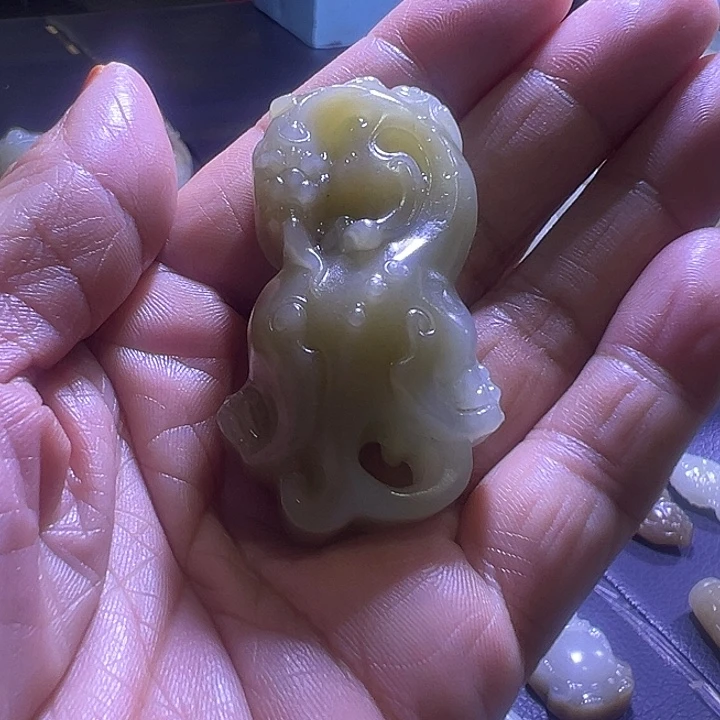 和田玉（糖玉）未镶嵌吊坠(不含链)