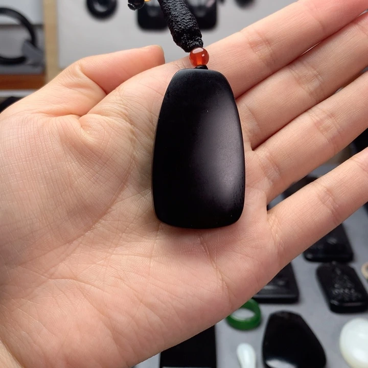 和田玉（墨玉）未镶嵌挂件