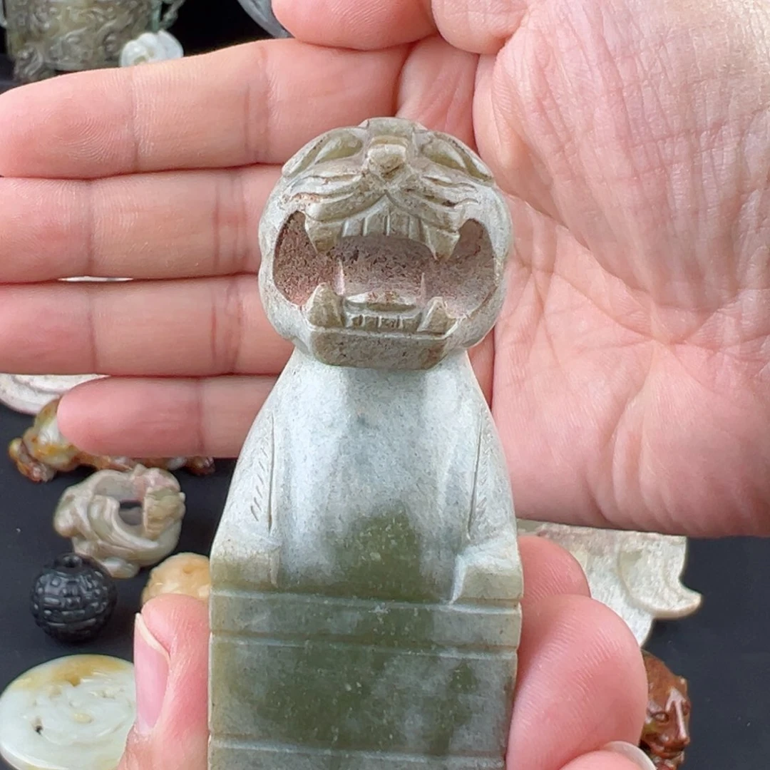 和田玉挂件未镶嵌好**荐