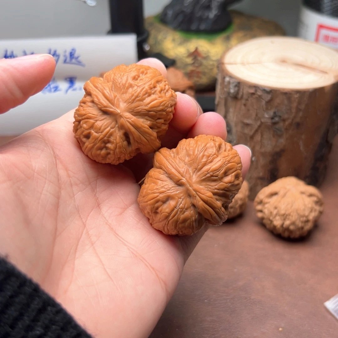 文玩核桃吊坠43元宝5