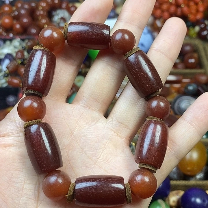 未镶嵌颈饰玛瑙/玉髓辉*