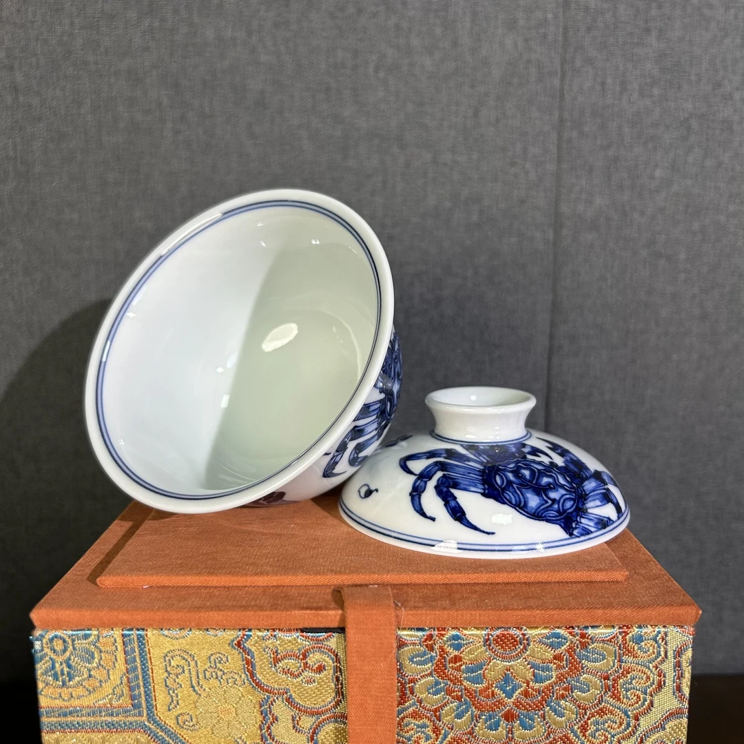 仿清三代青花螃蟹图案盖马上有钳八方来财茶器